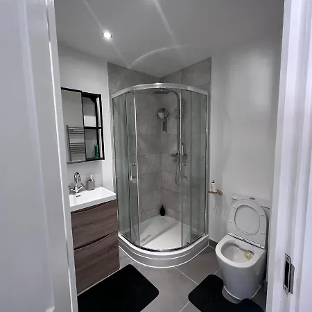 Luxury Birmingham 2 Bedroom Town House Exterior photo