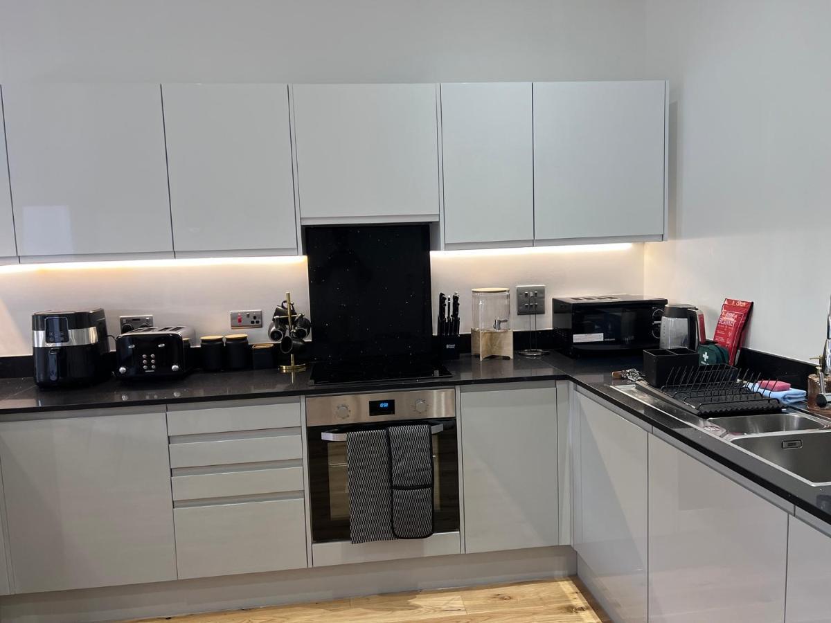 Luxury 2 Bedroom Town House Birmingham